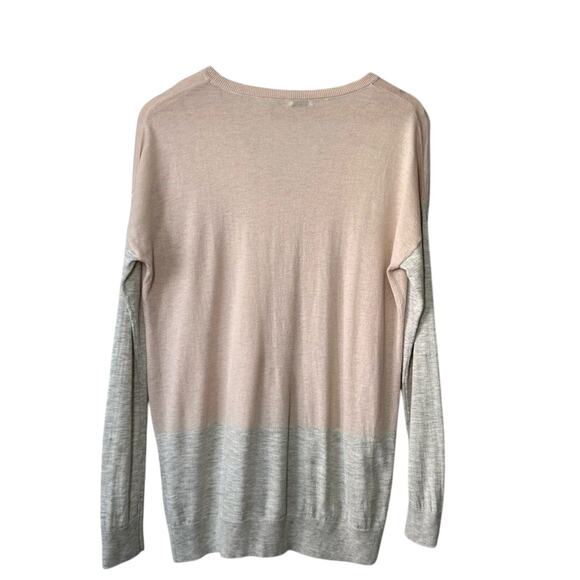 Vince Women’s Merino Wool Colorblock Easy Fit V Neck Sweater Pink Gray Sz Small - Picture 2 of 8